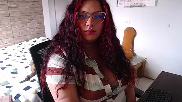 Онлайн чат XXX girl_milk2