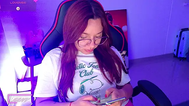 samantha_tattu's Live XXX Chat