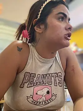 Kaily_Sweet16 即時 XXX 聊天