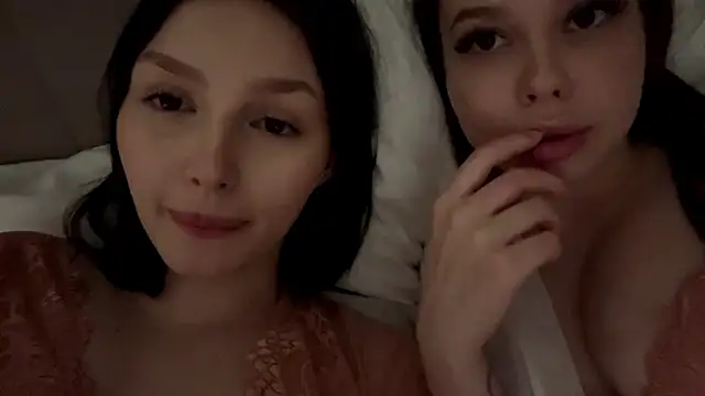 Živý XXX chat PinkClouds_