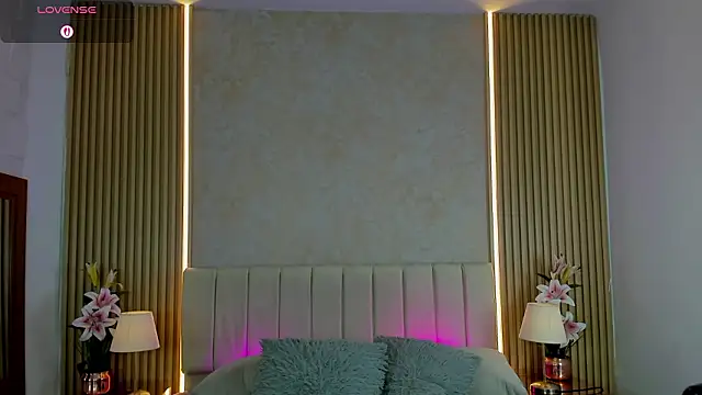 ZOEBARLOWE's Live XXX Chat