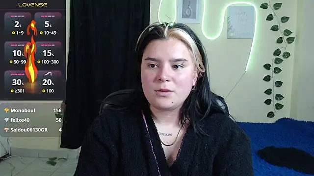 Nika_1_ Adlı Modelin Web Kamerası Şovu