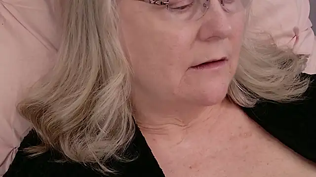 Kaitlyn_Winters Adlı Modelin Canlı XXX Sohbeti