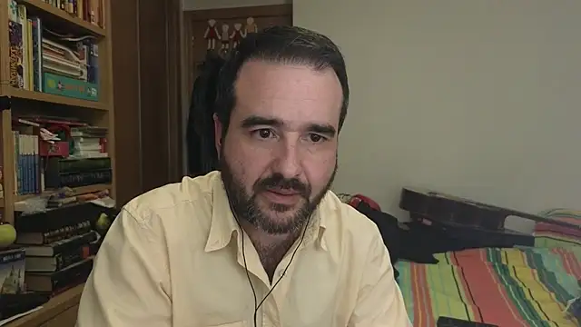 curiosillo83 élő XXX-chatje