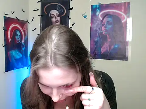 StrangerGi's Live XXX Chat