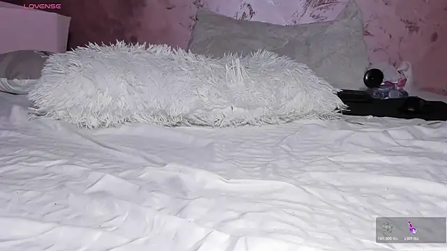 LiaKarter Adlı Modelin Canlı XXX Sohbeti