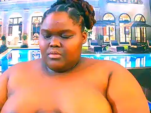 EbonyHotBuns élő XXX-chatje