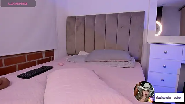 Chat +18 de Niicoleta ao vivo