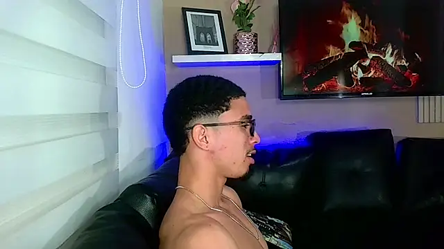 Becker2_'s Live XXX Chat