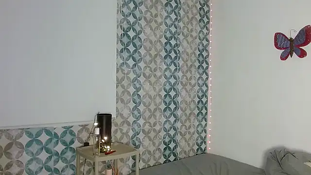 Chatroom XXX en direct de Emilybateee