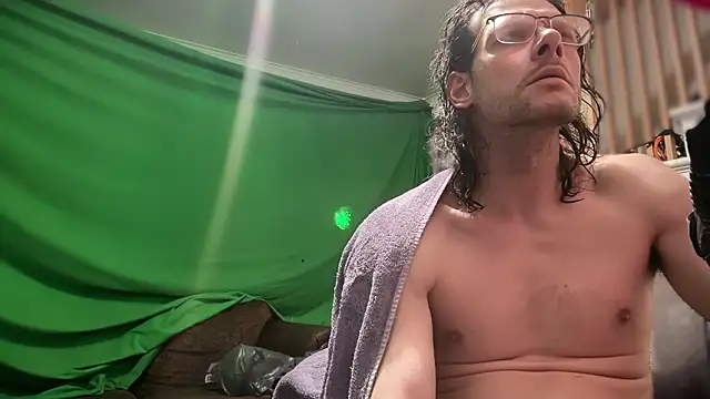 MasterDaddyCool élő XXX-chatje