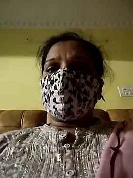 Monika_Telugu_Girl élő XXX-chatje