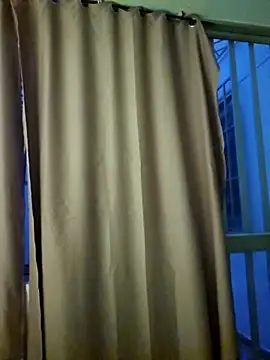 AliishaPss: απευθείας συνομιλία ΧΧΧ