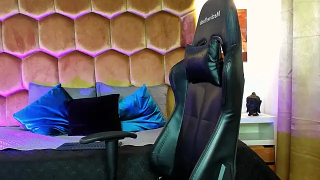 Franco_banderas Chat XXX live