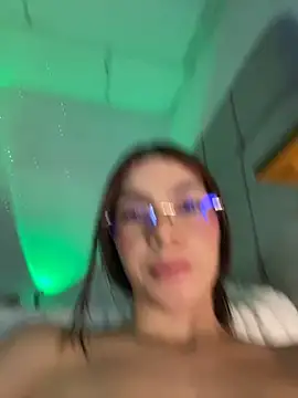 Eveliin_ruiz লাইভ XXX চ্যাট