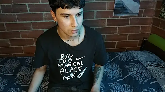 PaulDamico's Live XXX Chat