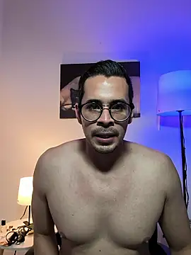 towers_j's Live XXX Chat