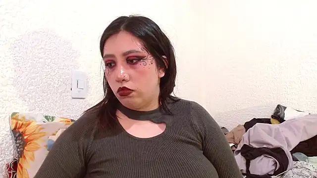 AntoneellaF Chat XXX live