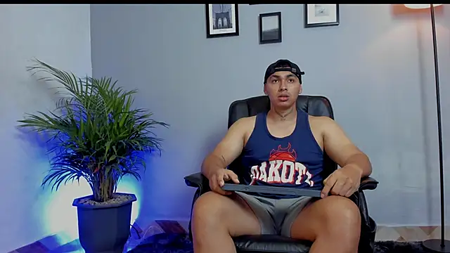 ronnie_crafored's Webcam Show