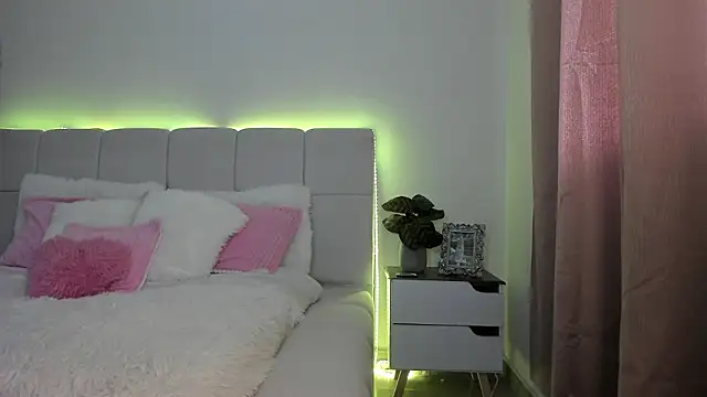 Ori_valentina: онлайн-секс-чат