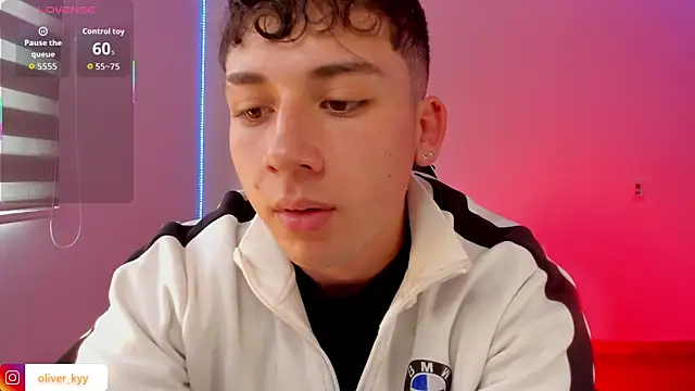 oliver_kyy Adlı Modelin Canlı XXX Sohbeti