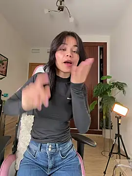 Adriennesexxx: απευθείας συνομιλία ΧΧΧ