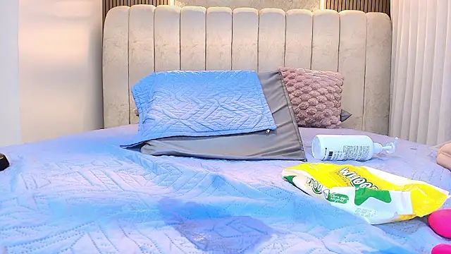 kata_hazel live XXX chat