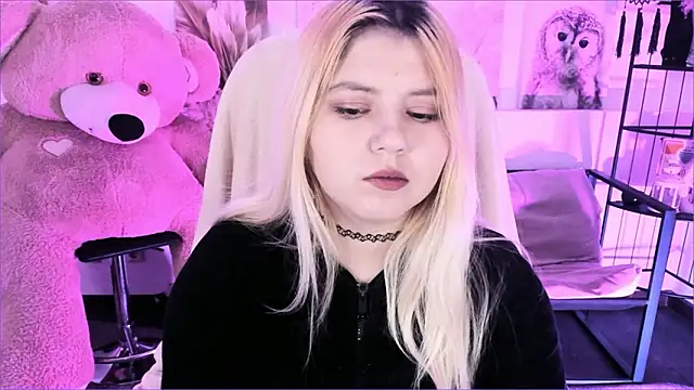 DiaAngell's Live XXX Chat