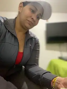 Carola-Ross লাইভ XXX চ্যাট