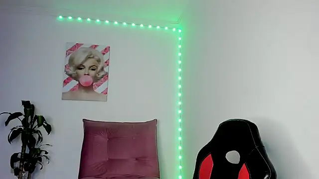 rouse_red Adlı Modelin Canlı XXX Sohbeti