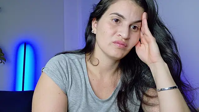 lizdevine Chat XXX live