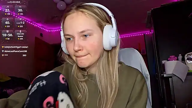 Онлайн чат XXX KarinRobertson