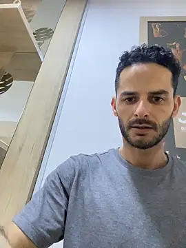 gatoquiles Adlı Modelin Canlı XXX Sohbeti