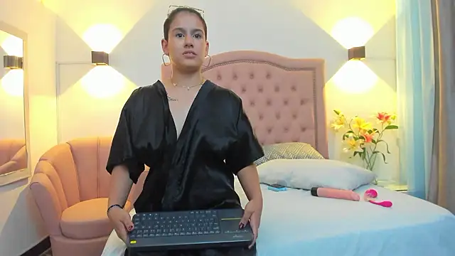 Aurarouse 即時 XXX 聊天