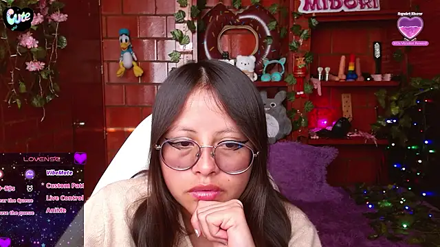 دردشة MidoriQuiinn الجنسية المباشرة