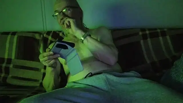 cumloverboyxx69 élő XXX-chatje