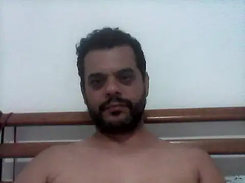 Chatroom XXX en direct de HornyBeachBoyBR