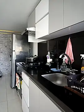 Chatroom XXX en direct de LadyAvalon