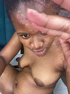 SmashingLucia's Live XXX Chat