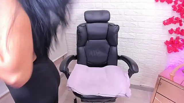 Chatroom XXX en direct de Aisha_09