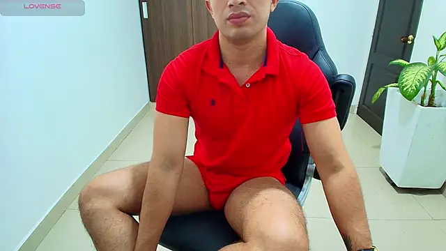 sebastian_oconnor77 Adlı Modelin Canlı XXX Sohbeti