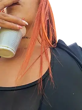 Chatroom XXX en direct de Alis_xxx