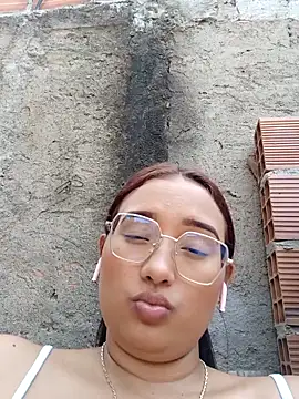 young_dairy01's Live XXX Chat