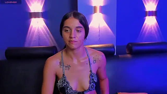 Chatroom XXX en direct de KimiDeep