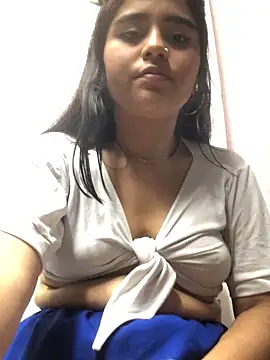 Nara_Bloom Adlı Modelin Canlı XXX Sohbeti