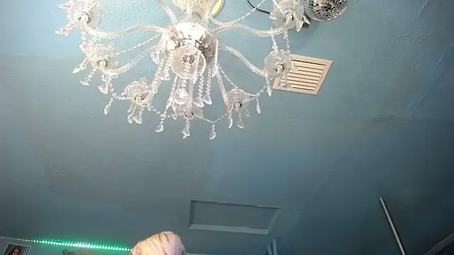 Chatroom XXX en direct de ADRIANNA_FOX