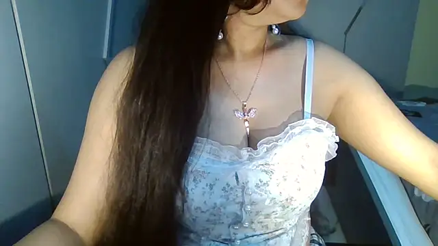 Chatroom XXX en direct de Yashika_Loves