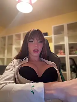 Carlita_cute 即時 XXX 聊天