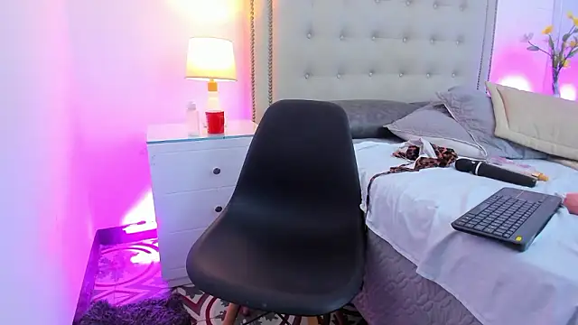 KattaGoez's Webcam Show