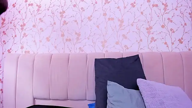 amber-hill Adlı Modelin Canlı XXX Sohbeti